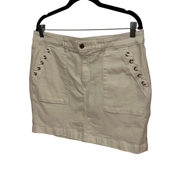 White House Black Market White Denim Jean Skort – Size 14 – Classic & Chic - Picture 1 of 3